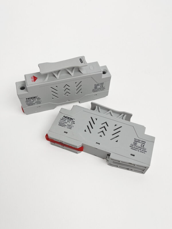 Poistkový odpínač 1P (jednopólový) 1500 V DC / 32 A, pre poistky 10×85 a 14×85